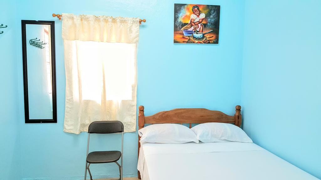 Sea Breeze Guest House Belize City Luaran gambar